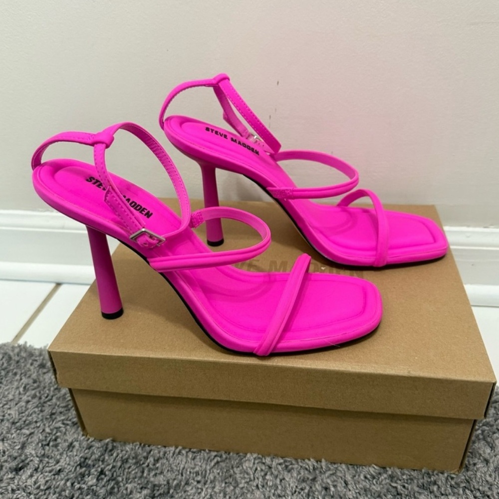 Steve Madden Neon Pink Strappy Heeled Sandals - Picture 4 of 5